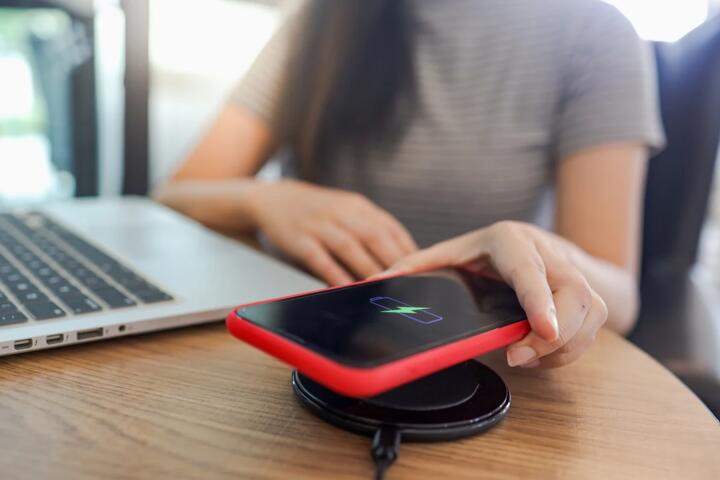 Phone Battery Health: Cycles, Capacity and Degradation