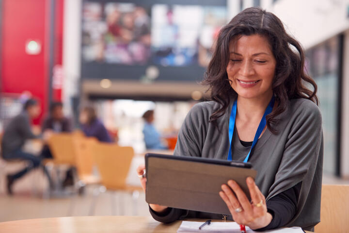 Digital Documents: PDF, eIDAS and Signature Validation
